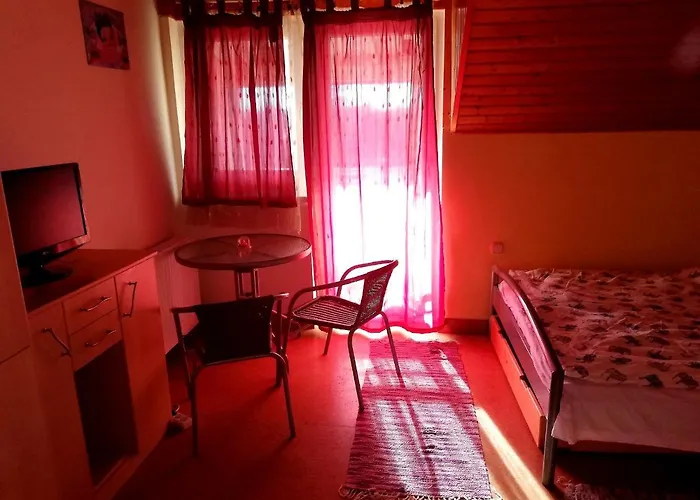 Szeplak Πανσιόν 3*